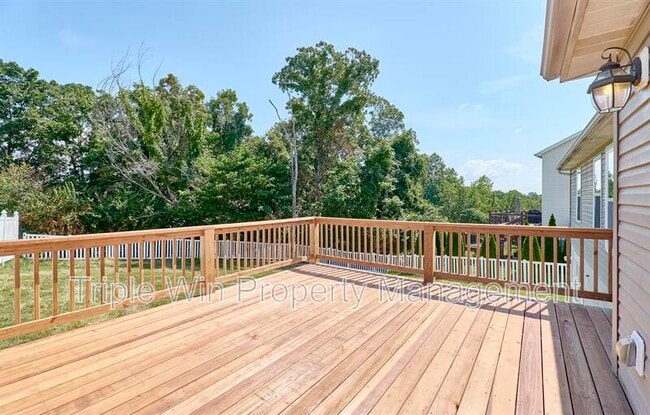 Building Photo - 4927 Triple Tree Ct