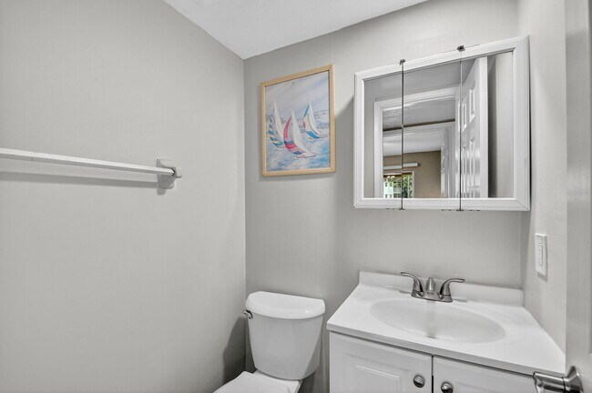 Building Photo - 2200 Springdale Blvd