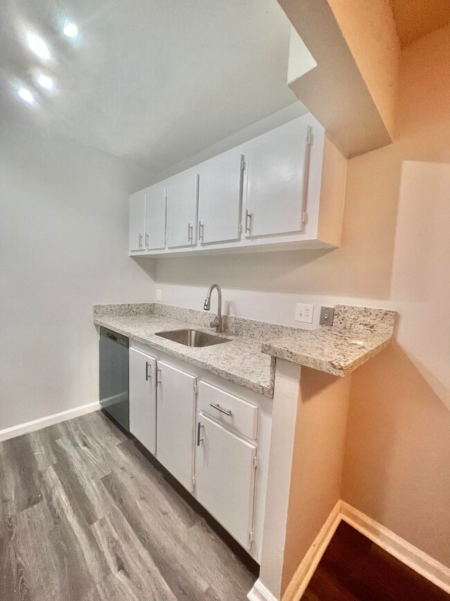 Building Photo - 1500 N Congress Ave