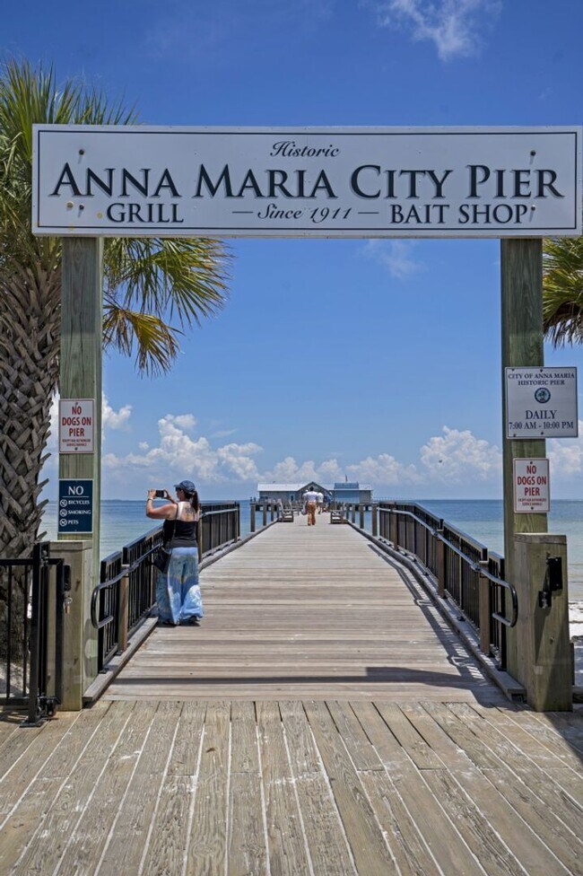 Building Photo - Monthly  FUN Furnished Bradenton, FL Rental VACA or Short term