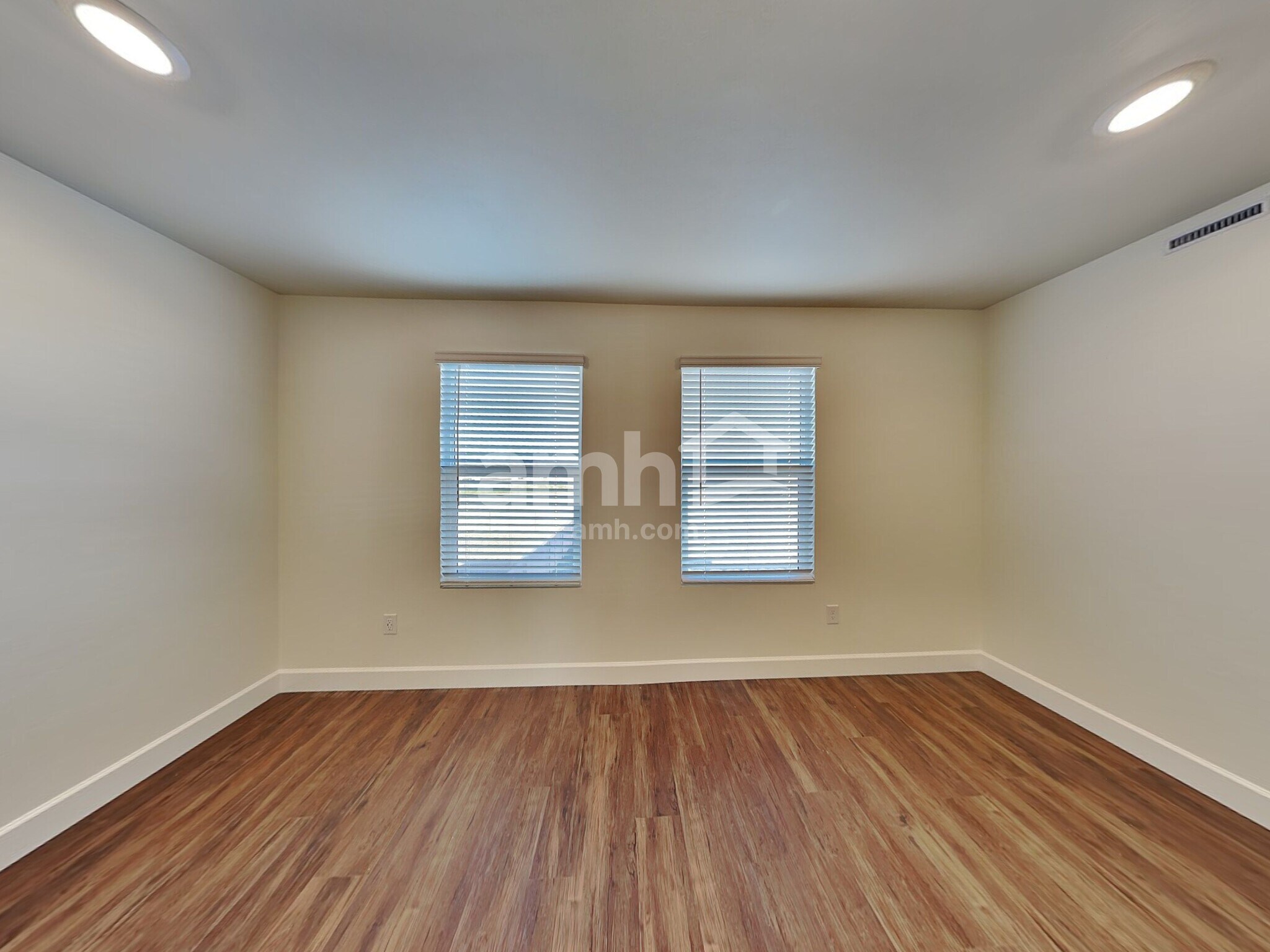 Building Photo - 7495 S Via Bombachas