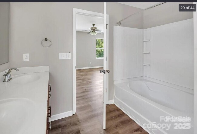 Building Photo - 2751 Bramble Ridge Ct