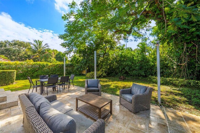 Building Photo - 166 NW 100th Terrace