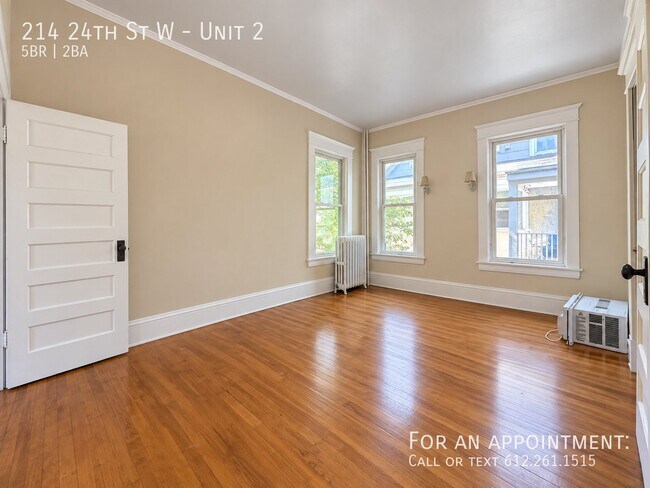 Building Photo - 214 W 24th St