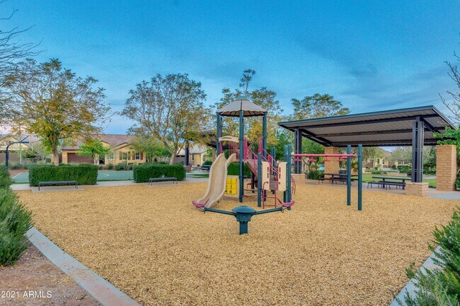 Building Photo - 21051 W Wycliff Dr