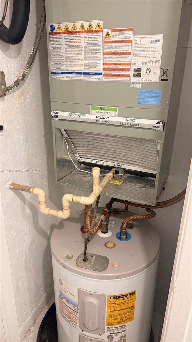 Building Photo - 7400 Miami Lakes Dr