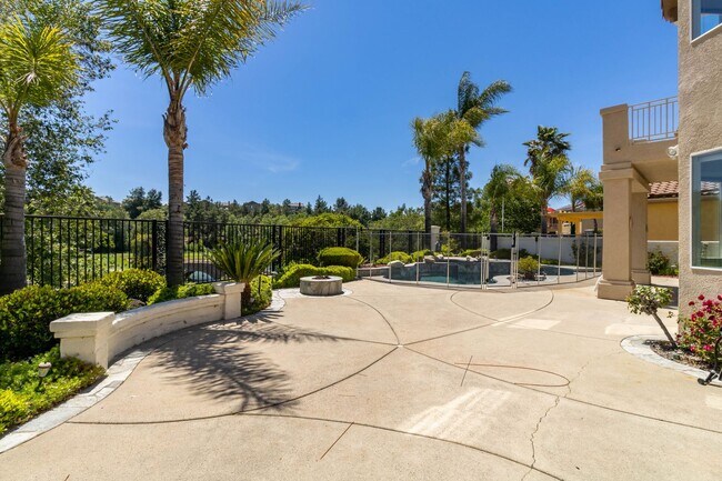 Building Photo - 32579 Valentino Way