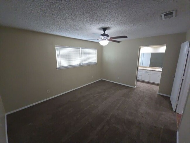 Building Photo - Lovely Arlington Home with Fenced Patio & ...