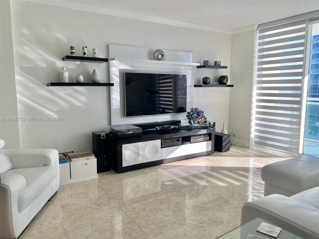 Building Photo - 3001 S Ocean Dr