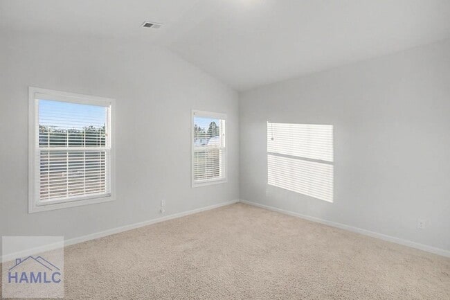 Building Photo - 68 Blueberry Ct NE