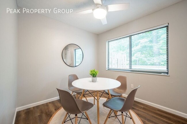 Building Photo - 3190 Griggsview Ct