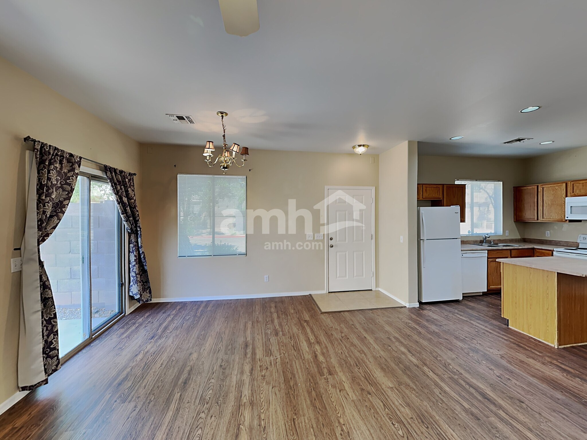 Building Photo - 3040 W Los Gatos Dr