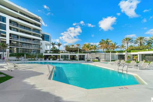 Building Photo - 3100 S Ocean Blvd