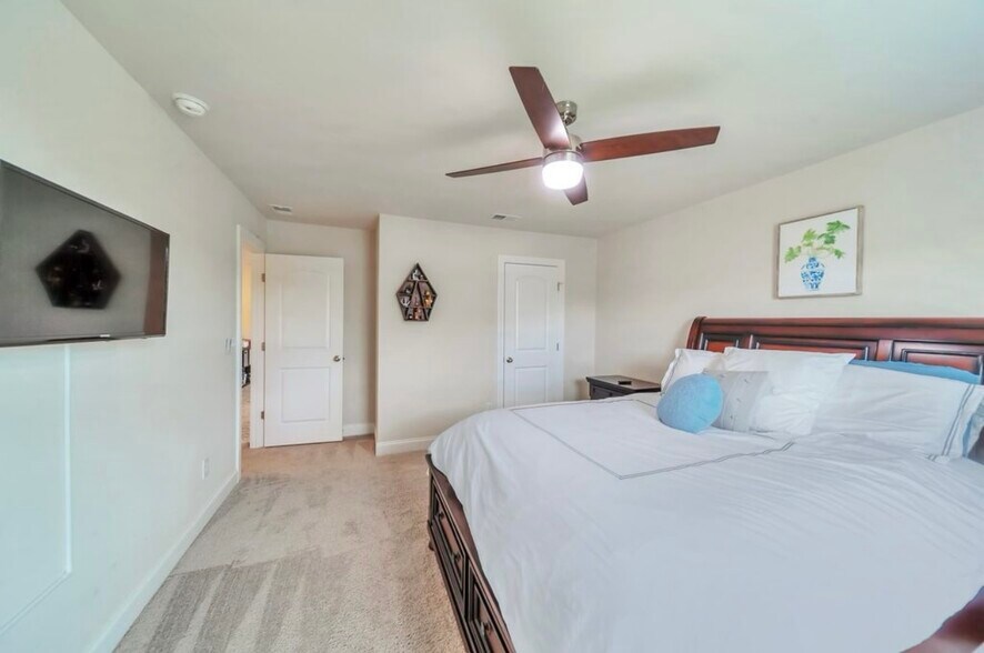 Building Photo - 4022 Arrowleaf Ln