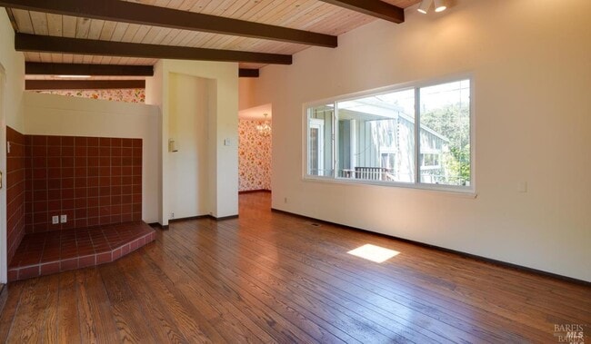Building Photo - 3 Oak Grove Way