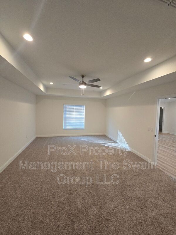 Building Photo - 803 Allison Pl