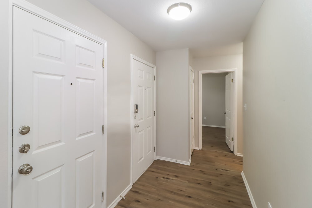Building Photo - 510 Riverway Ln