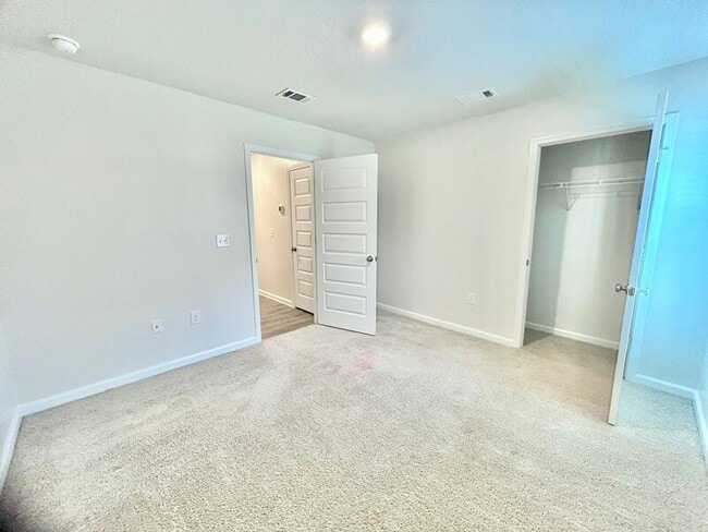 Building Photo - 5386 Peach Dr
