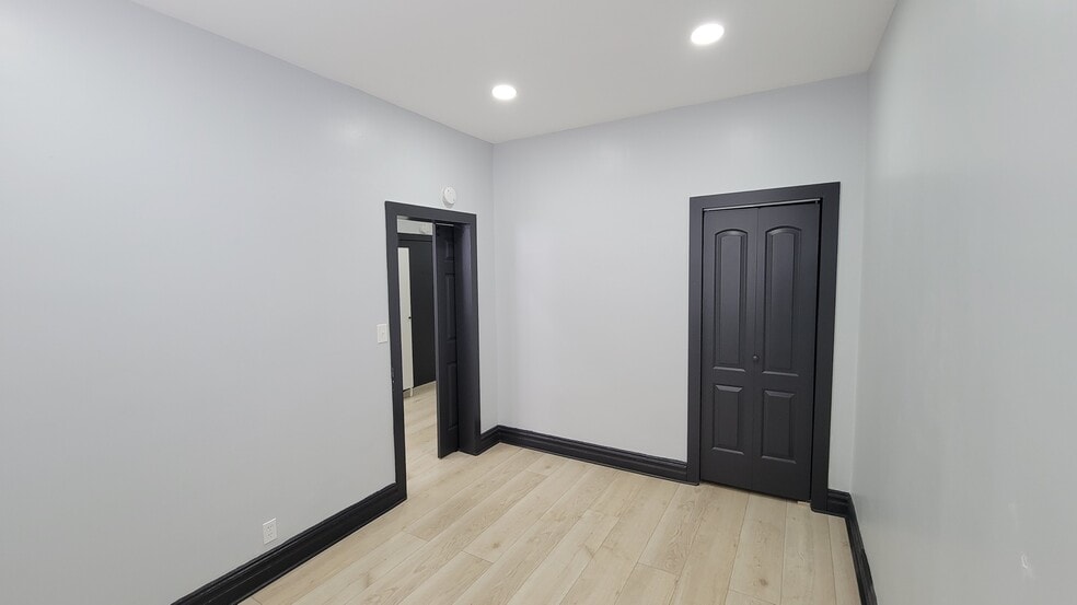 Building Photo - 58 62nd St