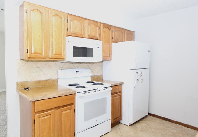 Building Photo - West Pensacola Rental with 3 Bedrooms, Privacy-Fenced Yard, Indoor Laundry Room & Easy Access to ...