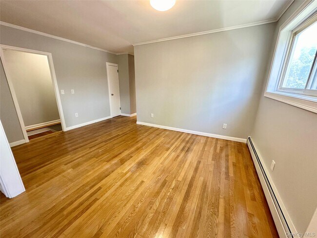 Building Photo - 213-49 39th Ave