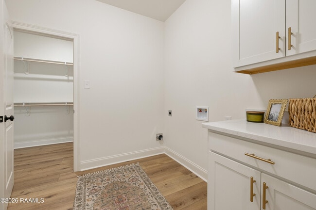 Building Photo - 107 Lotus Ln