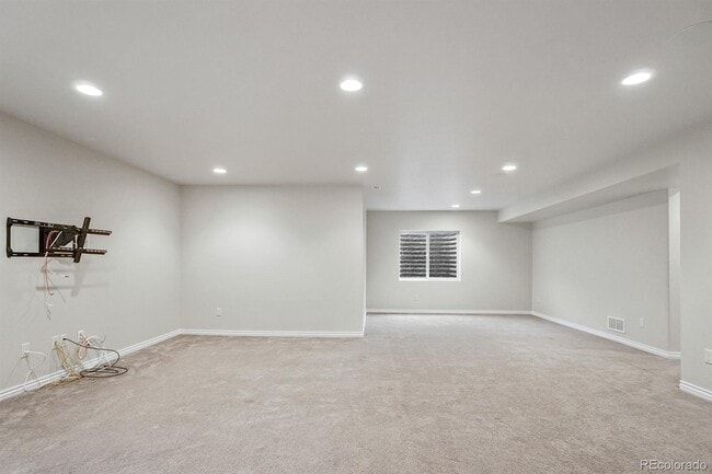 Building Photo - 5218 Gem Lake Ct