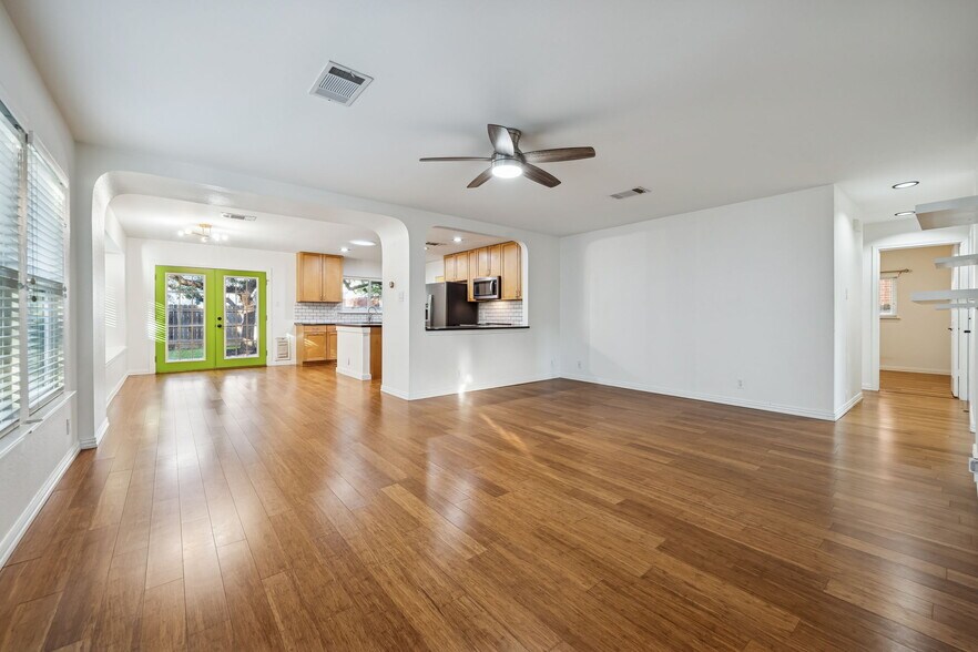 Building Photo - 4308 Dos Cabezas Dr