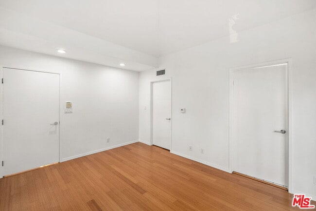 Building Photo - 1011 Pacific St