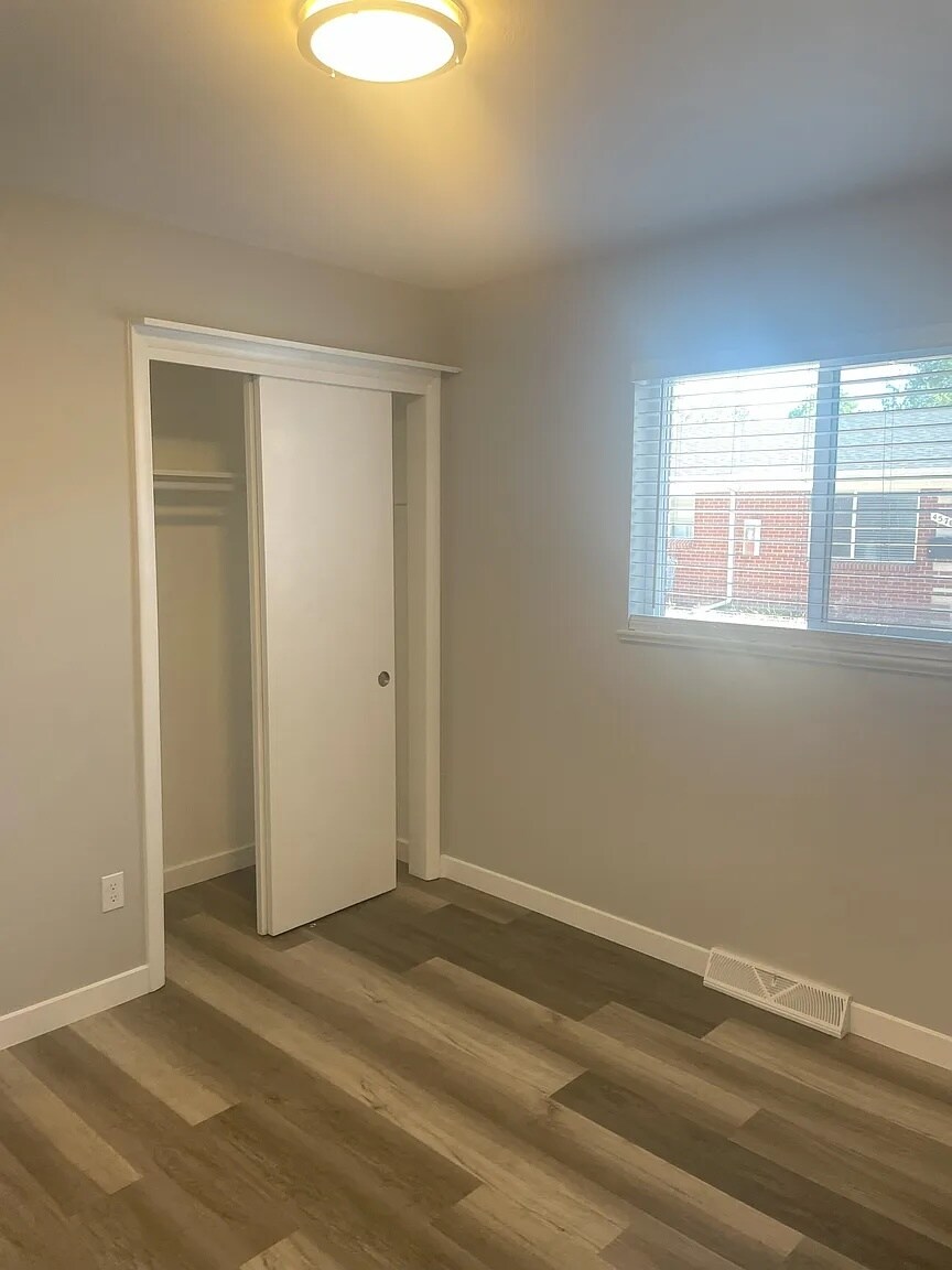 Building Photo - 4564 Everett St