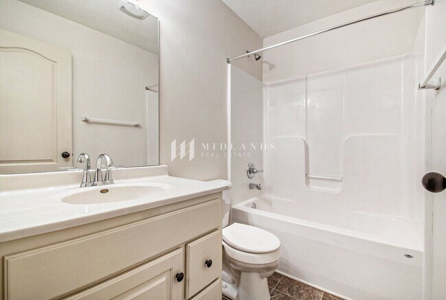 Building Photo - Ranch Townhome in Shadow View