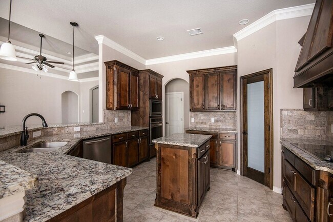 Building Photo - 136 Flying Diamond Dr