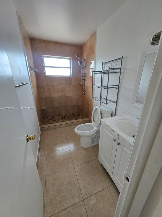 Building Photo - 8857 SW 27th St