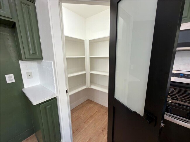 Building Photo - 5705 Marblewood Dr