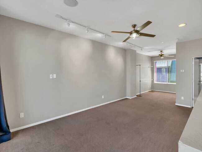 Building Photo - Beautiful Property with Contemporary Flair
