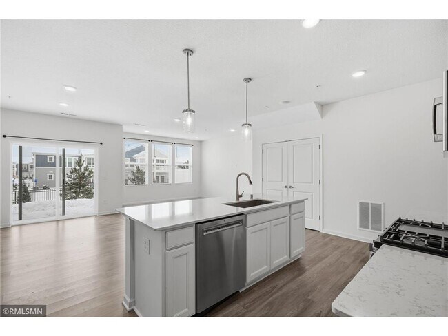 Building Photo - 9669 4th St Ln N