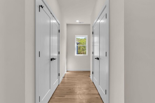 Building Photo - Amazing New Construction in North Nashville!