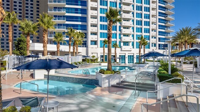 Building Photo - 2700 S Las Vegas Blvd