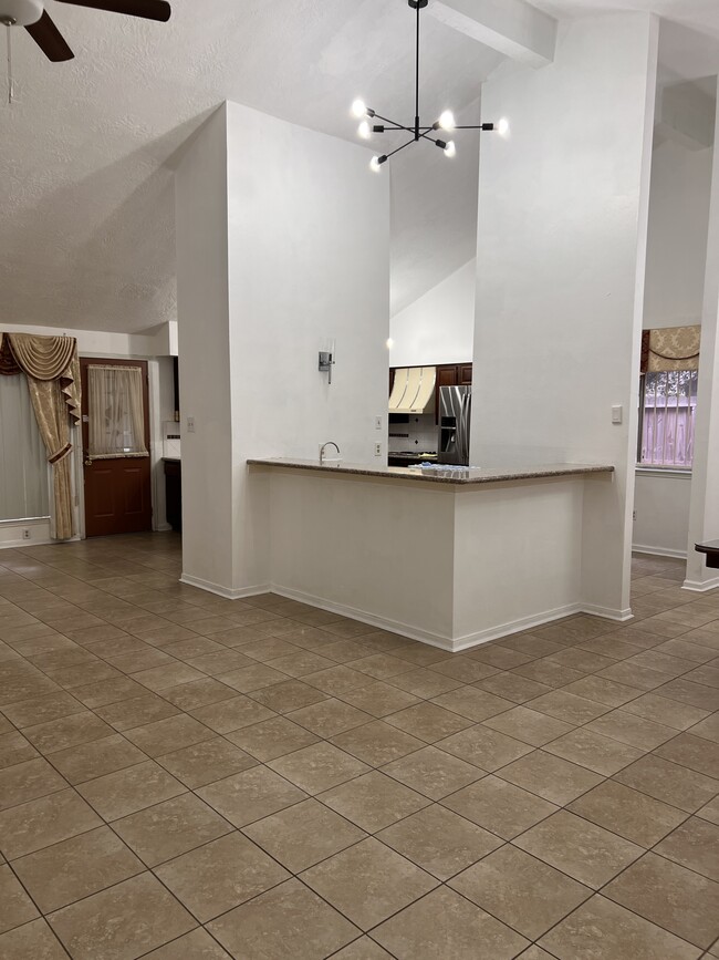 Building Photo - 2931 Sunwood Dr