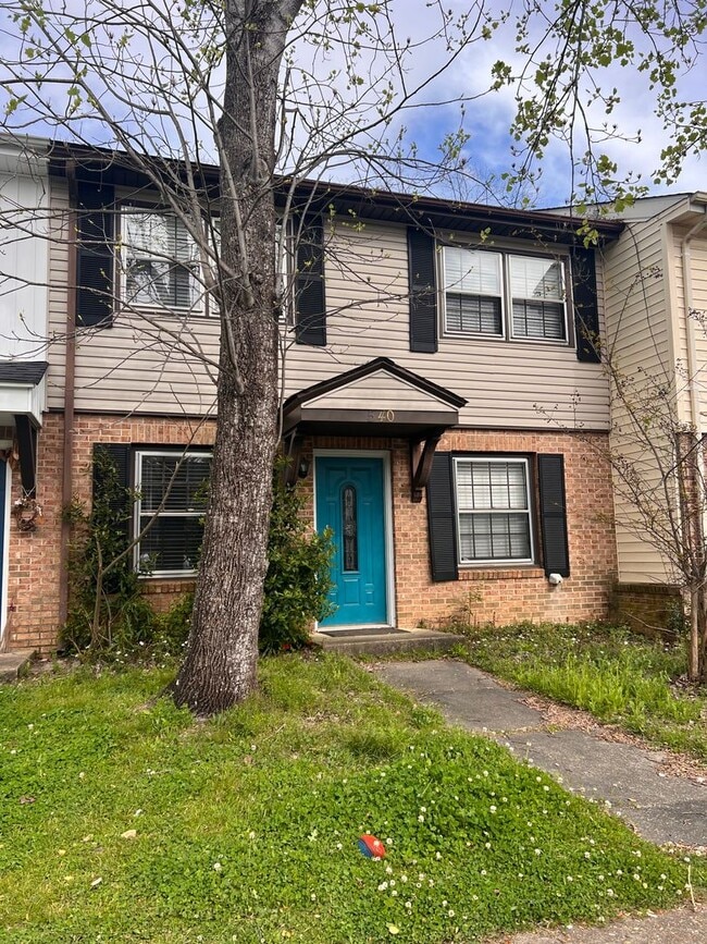 Building Photo - 540 Oak Meadow Ln