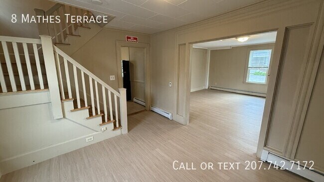 Building Photo - 8 Mathes Terrace