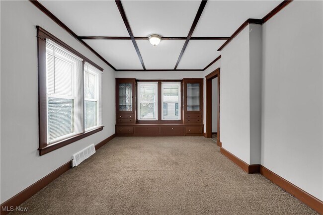 Building Photo - 788 E 156th St