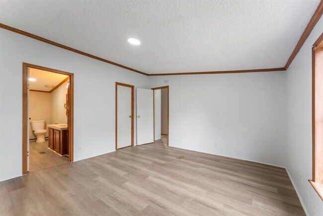 Building Photo - 21629 County Rd 3749