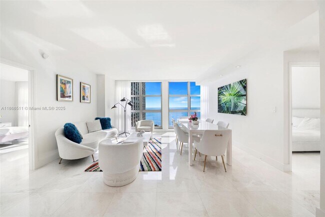 Building Photo - 5055 Collins Ave
