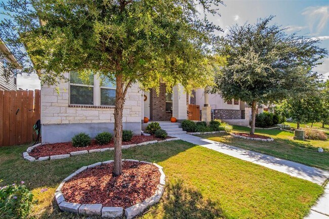 Building Photo - 352 S Brook Dr