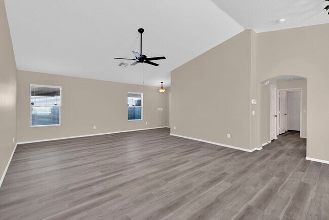 Building Photo - 17161 W Port Royale Ln