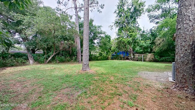 Building Photo - 2612 Ector Rd N