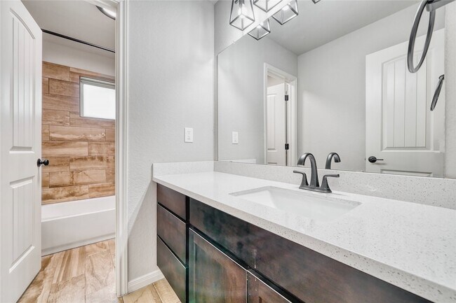 Building Photo - 7919 Cypress Country Dr