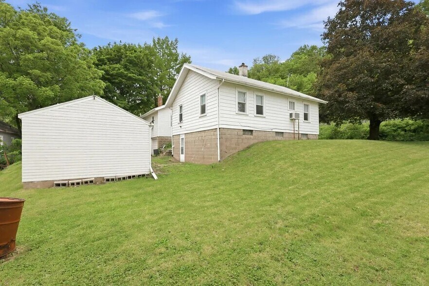 Building Photo - 1302 38th Avenue Dr