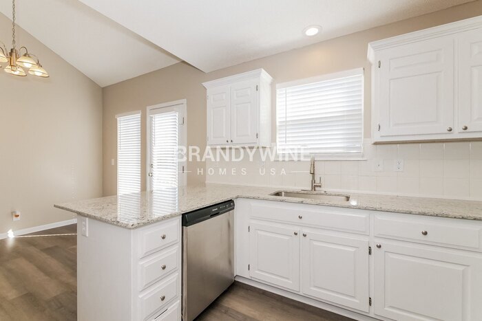 Building Photo - 809 Canter St